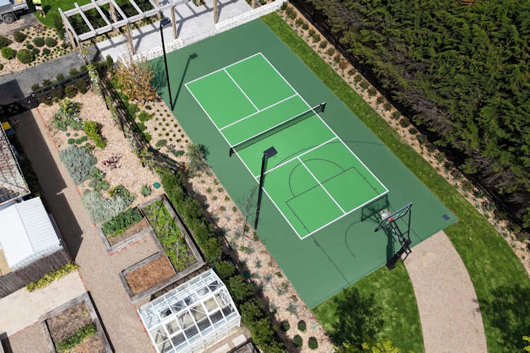 Melbourne tennis court builder